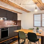 Im Gaestehaus Krone 아파트