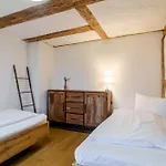 Im Gaestehaus Krone 아파트 *