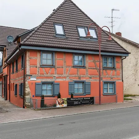 Im Gaestehaus Krone アパート