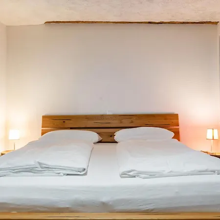 アパート Im Gaestehaus Krone