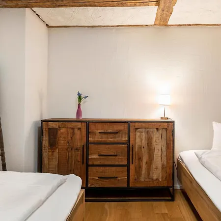 Im Gaestehaus Krone アパート *