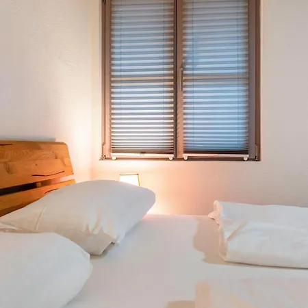 Im Gaestehaus Krone アパート