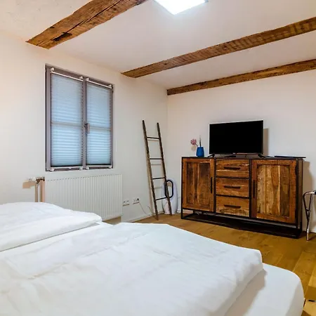 Im Gaestehaus Krone * ボートマン・ルートヴィヒスハーフェン