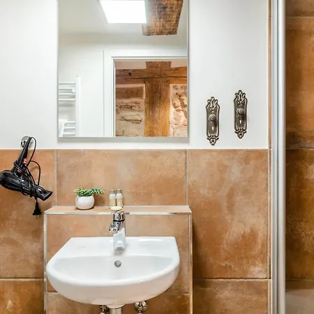 Im Gaestehaus Krone アパート