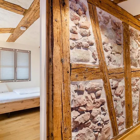 Im Gaestehaus Krone * ボートマン・ルートヴィヒスハーフェン