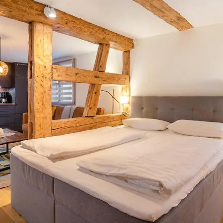 Im Gaestehaus Krone *