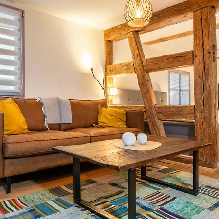 Im Gaestehaus Krone * ボートマン・ルートヴィヒスハーフェン