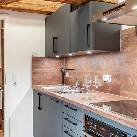 Im Gaestehaus Krone アパート