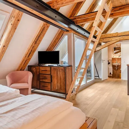 Im Gaestehaus Krone * ボートマン・ルートヴィヒスハーフェン